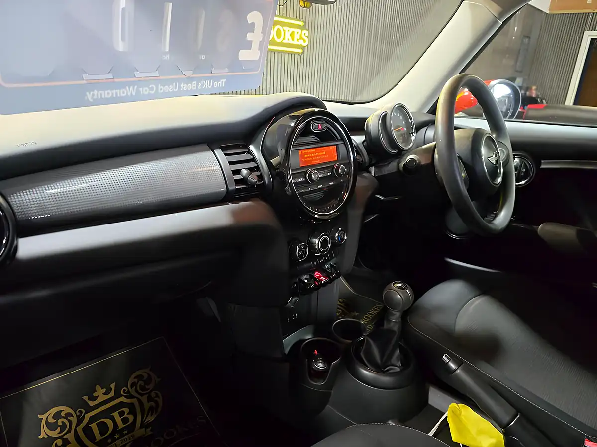 Used 2017 MINI Hatch Cooper Red - Interior and Exterior details 9