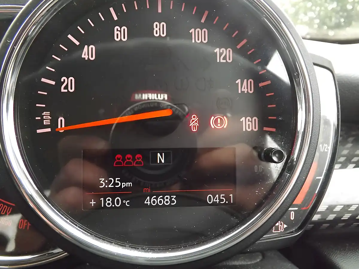 Used 2017 MINI Hatch Cooper S Black - Interior and Exterior details 17