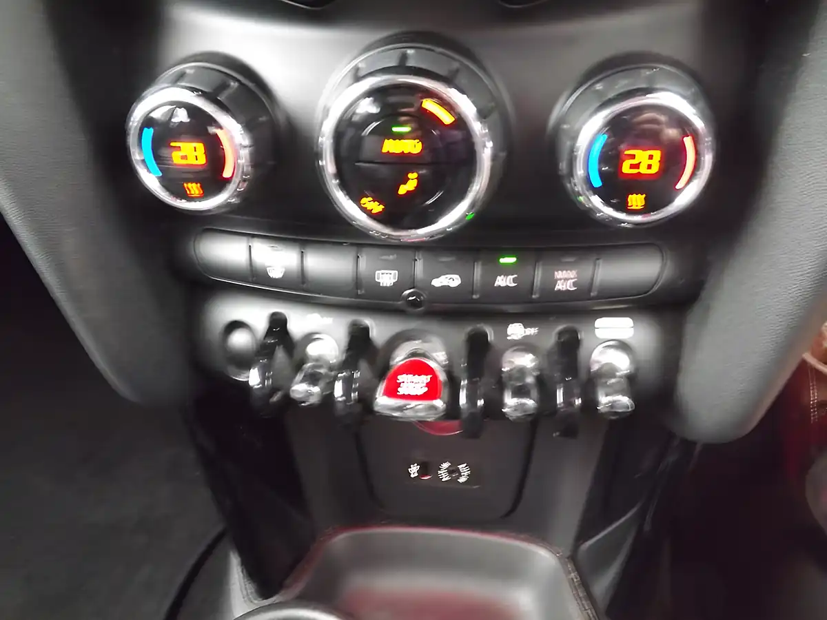 Used 2017 MINI Hatch Cooper S Black - Interior and Exterior details 20