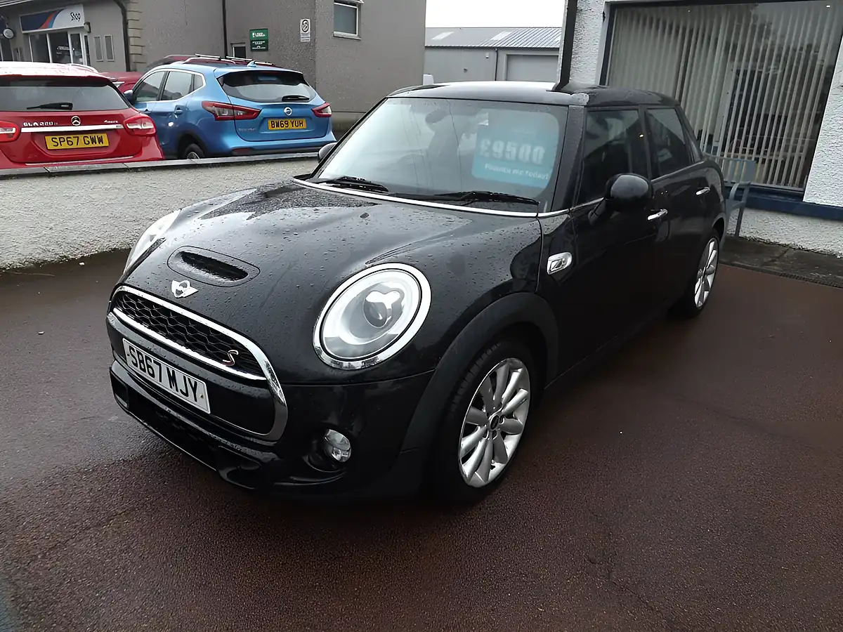 Used 2017 MINI Hatch Cooper S Black - Interior and Exterior details 4