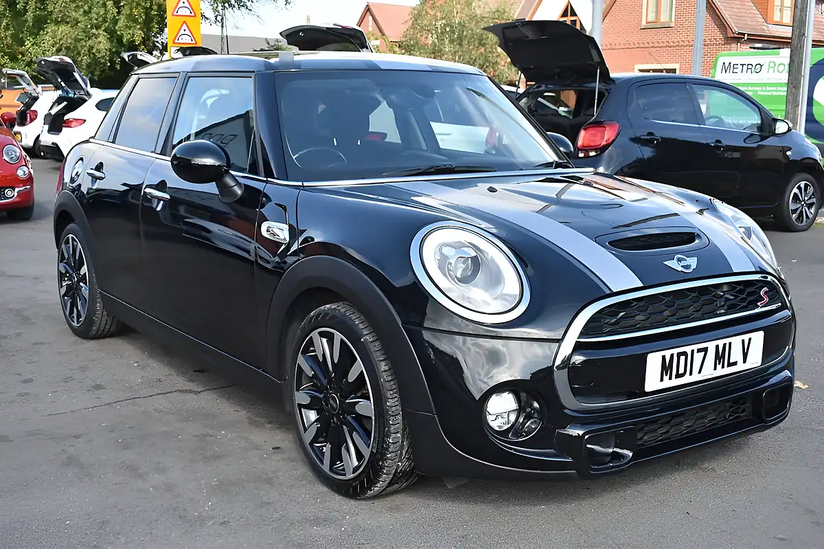 Used 2017 MINI Hatch Cooper S Black - Interior and Exterior details 2