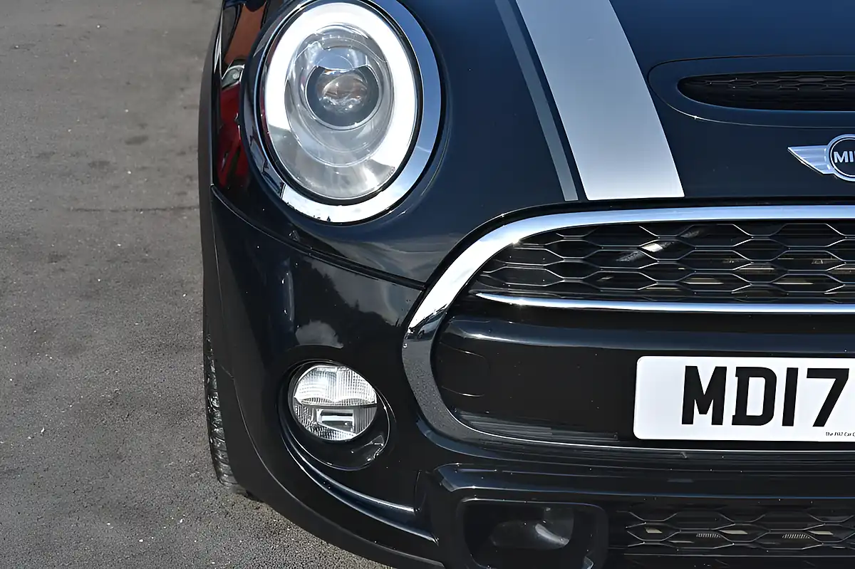 Used 2017 MINI Hatch Cooper S Black - Interior and Exterior details 4