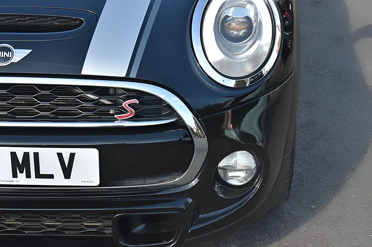 Used 2017 MINI Hatch Cooper S Black - Interior and Exterior details 5