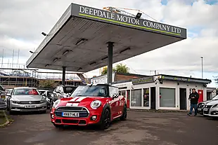 Used 2017 MINI Hatch Cooper S Chilli Red - Interior and Exterior details 18