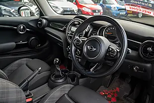 Used 2017 MINI Hatch Cooper S Chilli Red - Interior and Exterior details 2