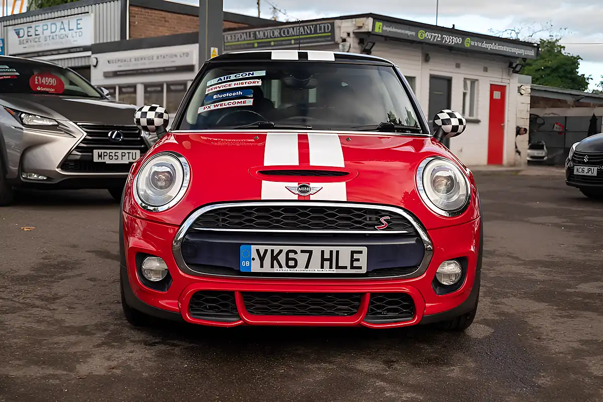 Used 2017 MINI Hatch Cooper S Chilli Red - Interior and Exterior details 3