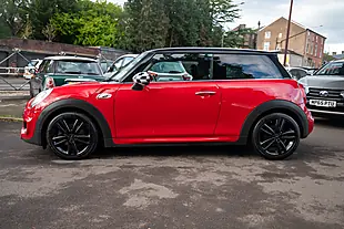 Used 2017 MINI Hatch Cooper S Chilli Red - Interior and Exterior details 5