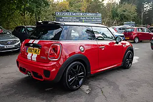 Used 2017 MINI Hatch Cooper S Chilli Red - Interior and Exterior details 8