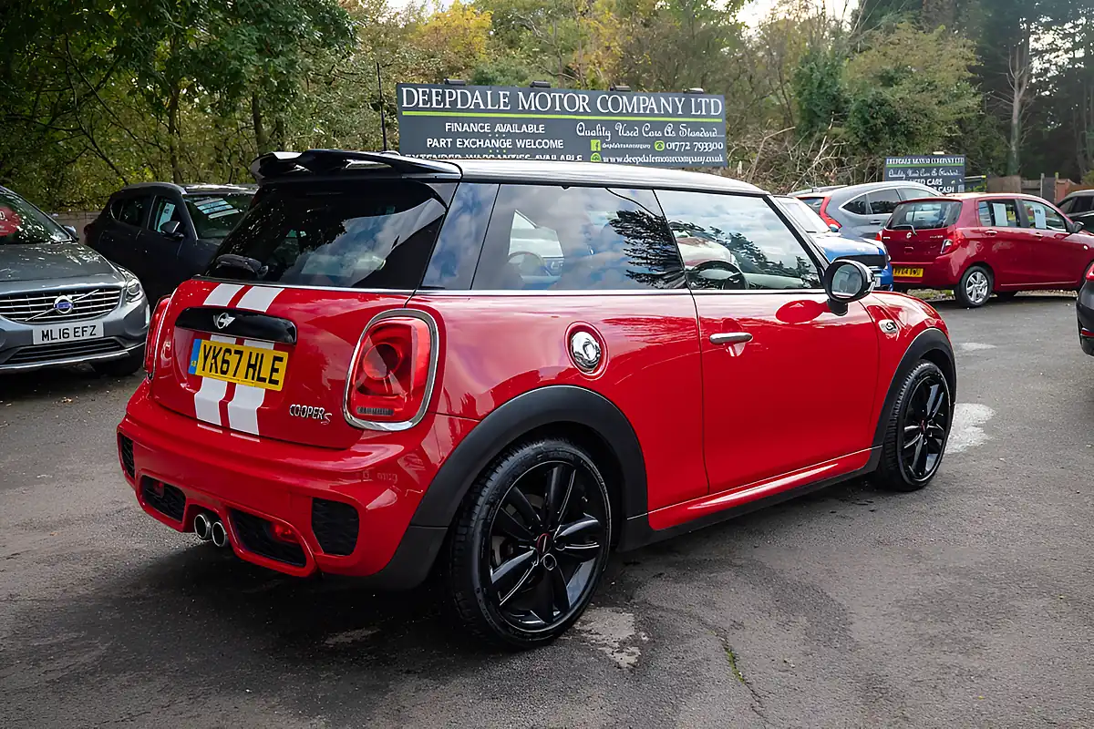 Used 2017 MINI Hatch Cooper S Chilli Red - Interior and Exterior details 8