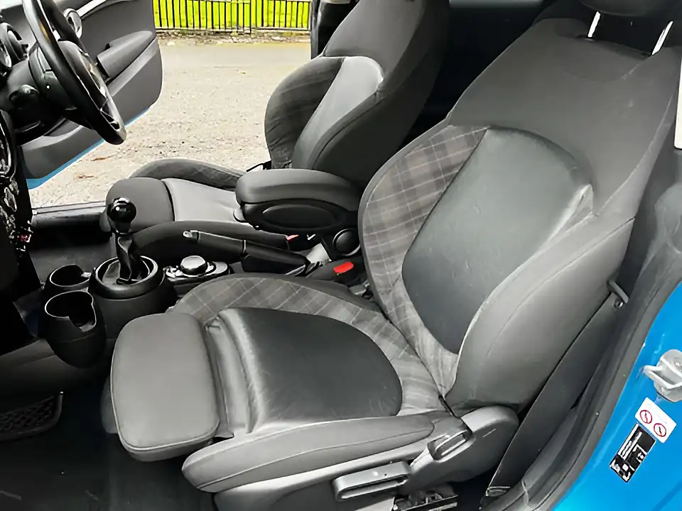 Used 2017 MINI Hatch Cooper S Electric Blue - Interior and Exterior details 11