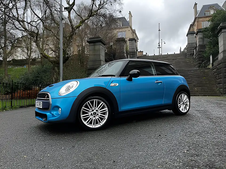 Used 2017 MINI Hatch Cooper S Electric Blue - Interior and Exterior details 16