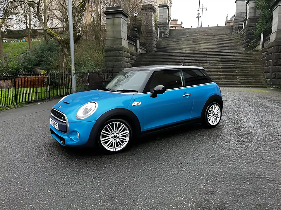 Used 2017 MINI Hatch Cooper S Electric Blue - Interior and Exterior details 17
