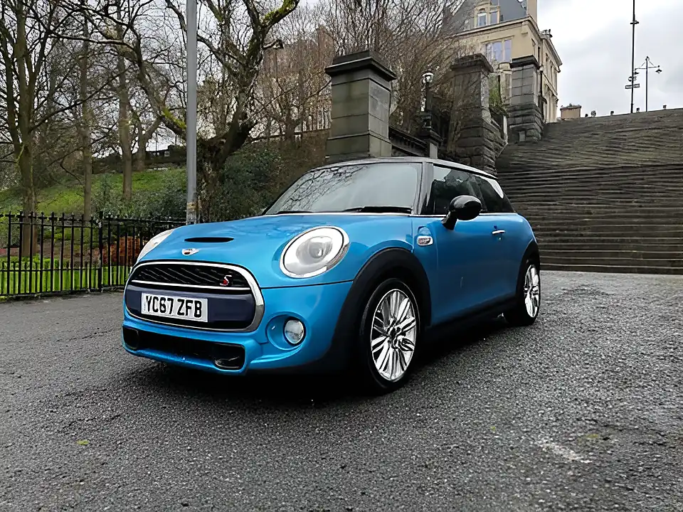 Used 2017 MINI Hatch Cooper S Electric Blue - Interior and Exterior details 20