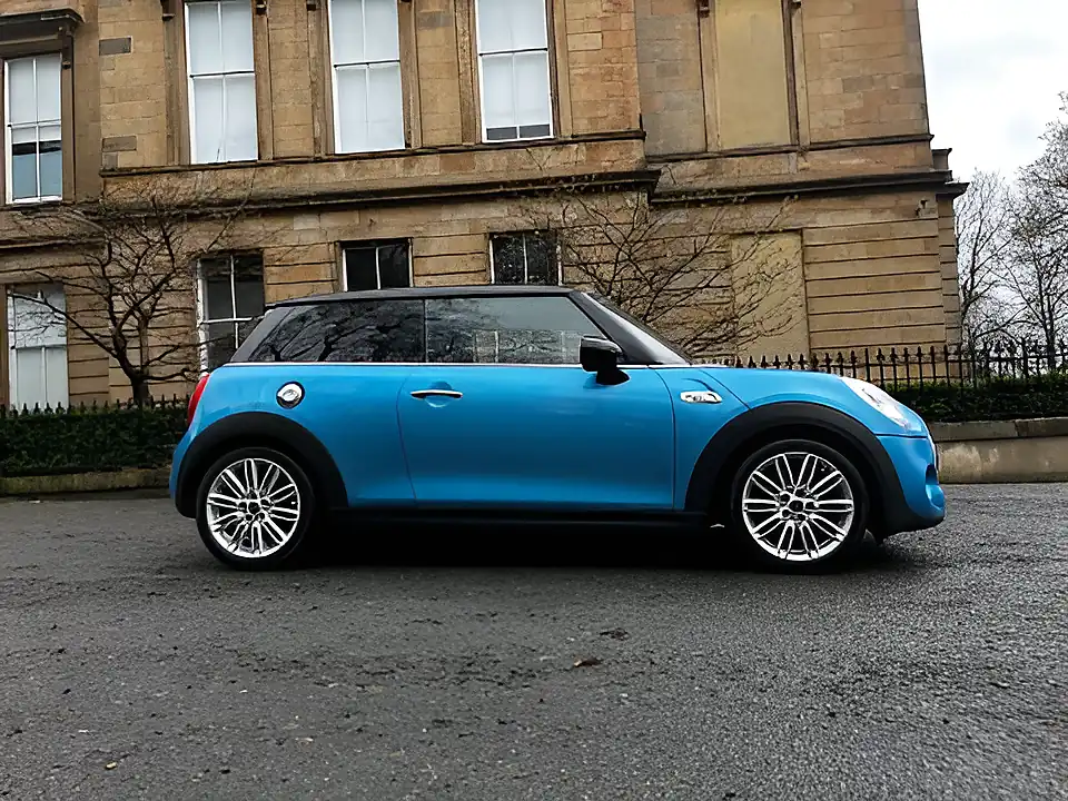 Used 2017 MINI Hatch Cooper S Electric Blue - Interior and Exterior details 6