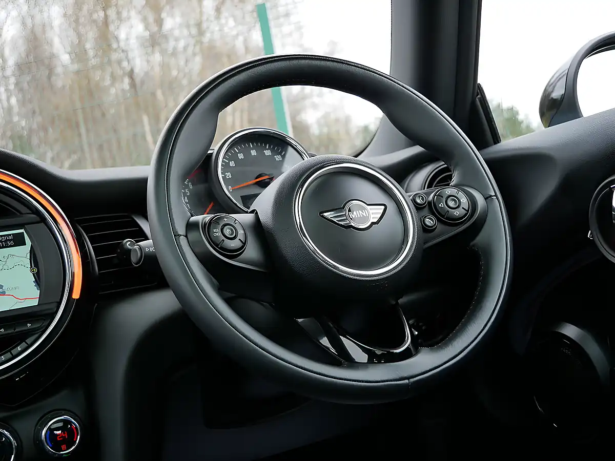 Used 2017 MINI Hatch Cooper S Electric Blue - Interior and Exterior details 19