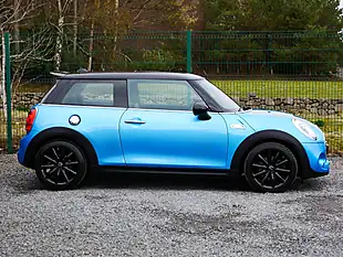 Used 2017 MINI Hatch Cooper S Electric Blue - Interior and Exterior details 5