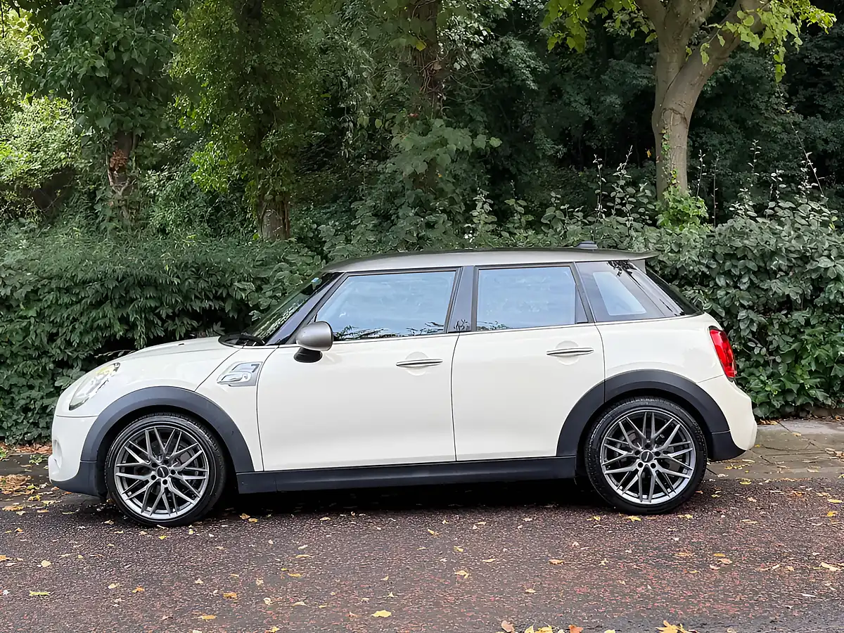 Used 2017 MINI Hatch Cooper S Seven White - Interior and Exterior details 11