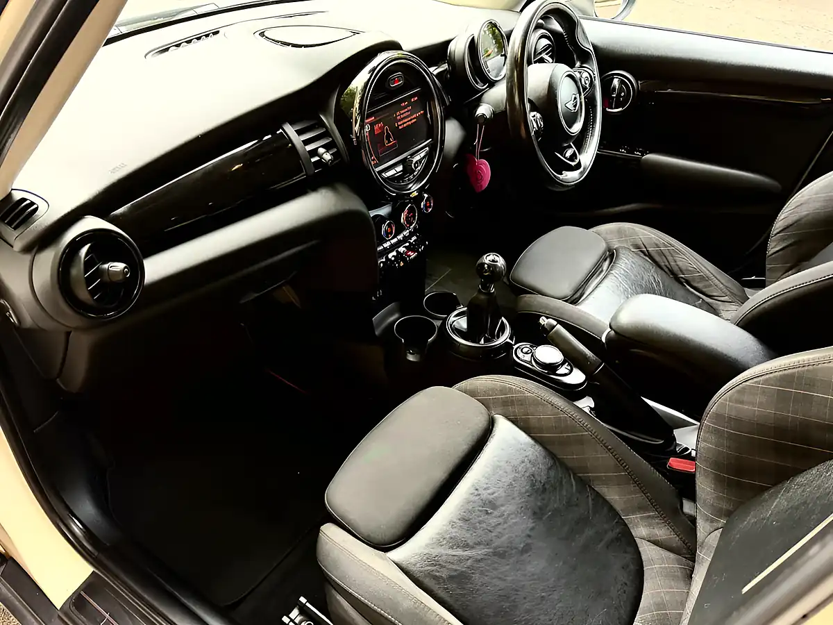 Used 2017 MINI Hatch Cooper S Seven White - Interior and Exterior details 14
