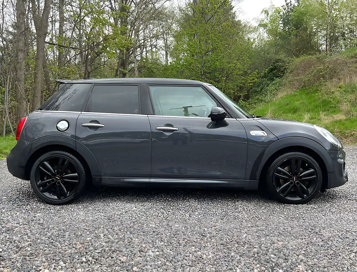 Used 2017 MINI Hatch Cooper S Thunder Grey - Interior and Exterior details 2
