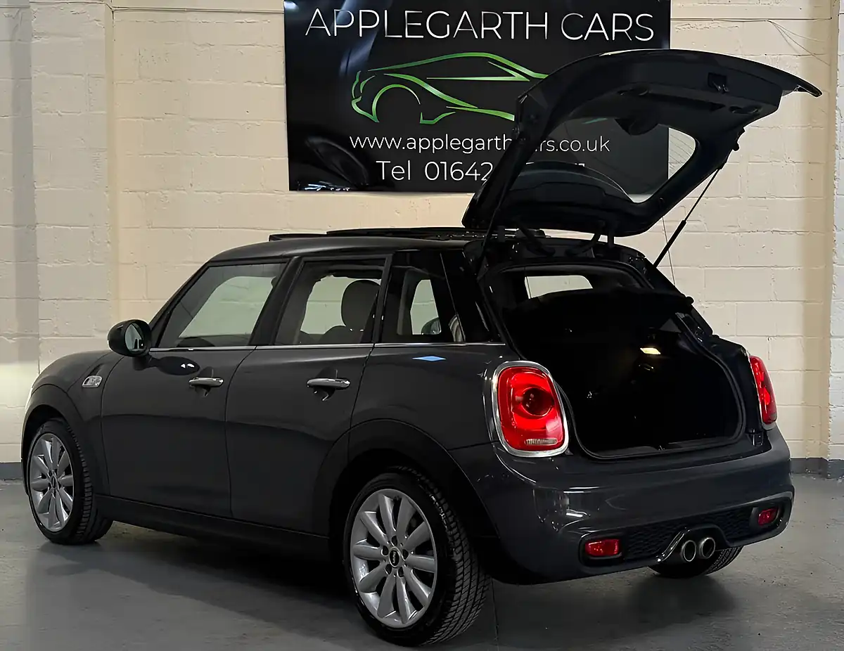 Used 2017 MINI Hatch Cooper Sd Grey - Interior and Exterior details 8