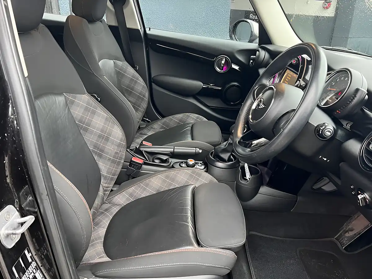Used 2017 MINI Hatch Cooper Seven Black - Interior and Exterior details 18
