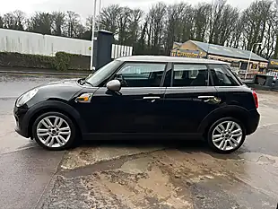 Used 2017 MINI Hatch Cooper Seven Black - Interior and Exterior details 7