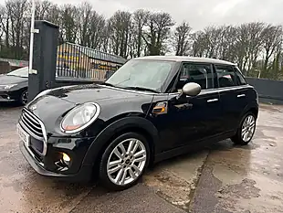 Used 2017 MINI Hatch Cooper Seven Black - Interior and Exterior details 8