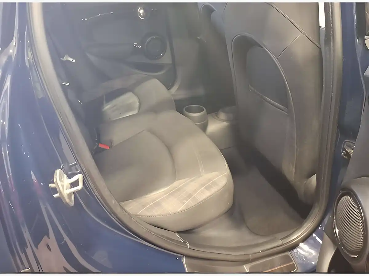 Used 2017 MINI Hatch Cooper Seven Blue - Interior and Exterior details 13