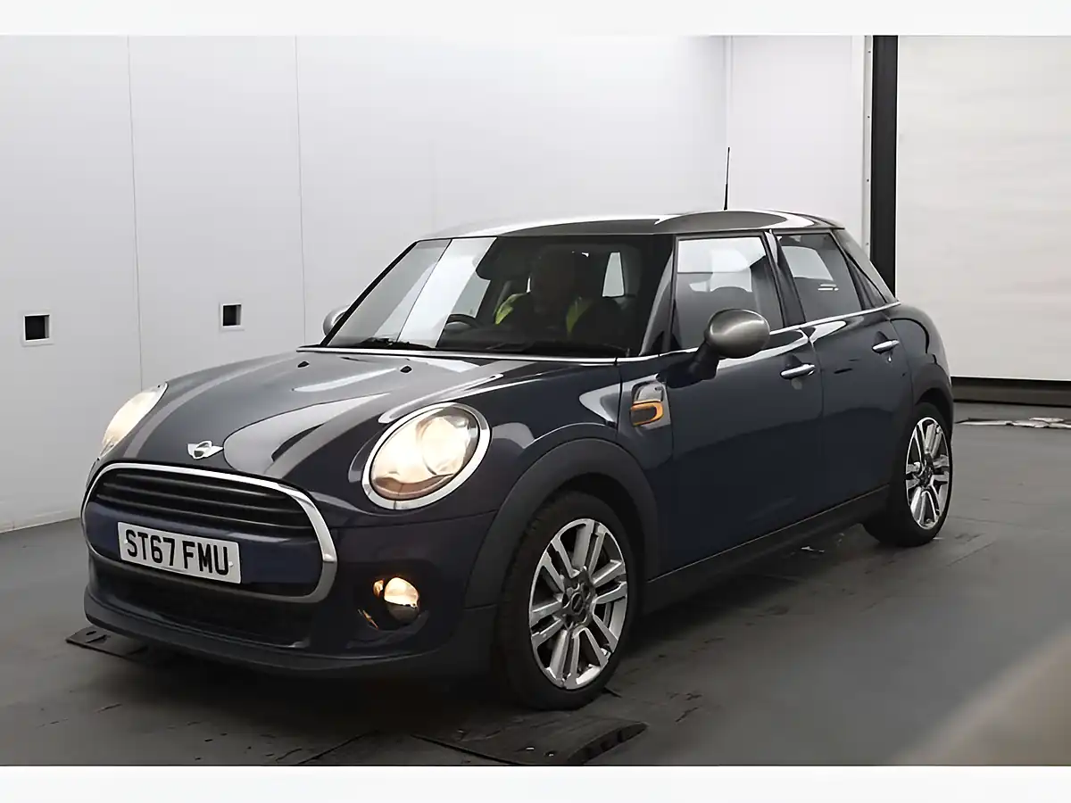 Used 2017 MINI Hatch Cooper Seven Blue - Interior and Exterior details 2