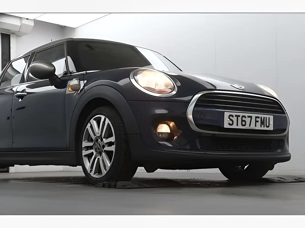 Used 2017 MINI Hatch Cooper Seven Blue - Interior and Exterior details 3