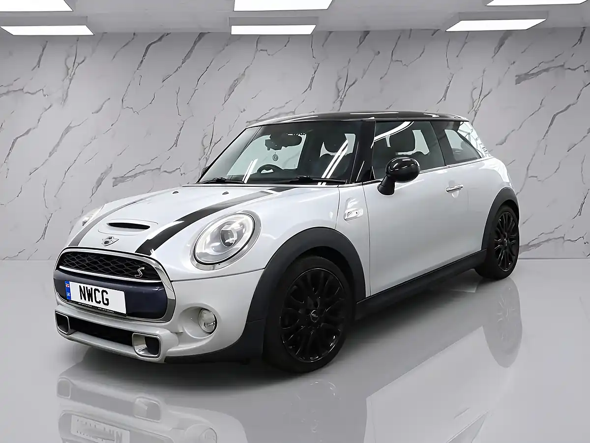 Used 2017 MINI Hatch Cooper Silver - Interior and Exterior details 2