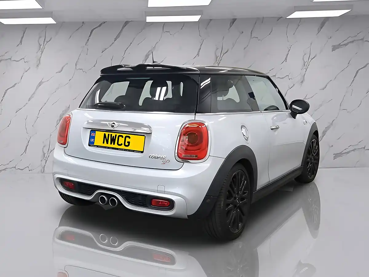 Used 2017 MINI Hatch Cooper Silver - Interior and Exterior details 6