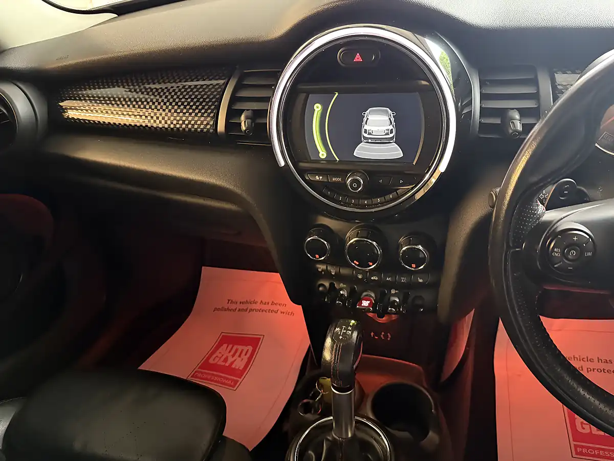 Used 2017 MINI Hatch Cooper Silver - Interior and Exterior details 14