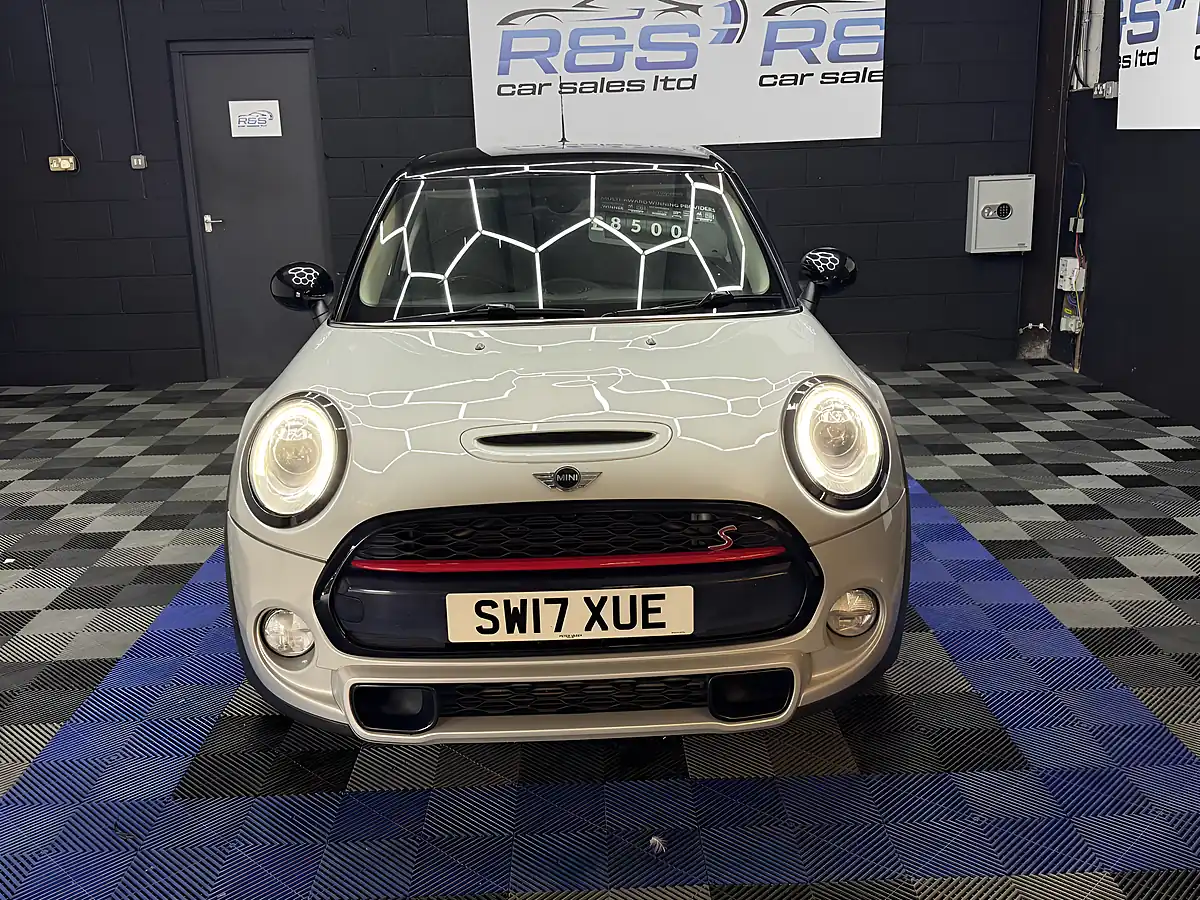 Used 2017 MINI Hatch Cooper Silver - Interior and Exterior details 3