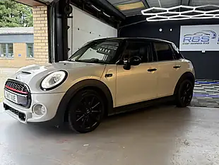 Used 2017 MINI Hatch Cooper Silver - Interior and Exterior details 4