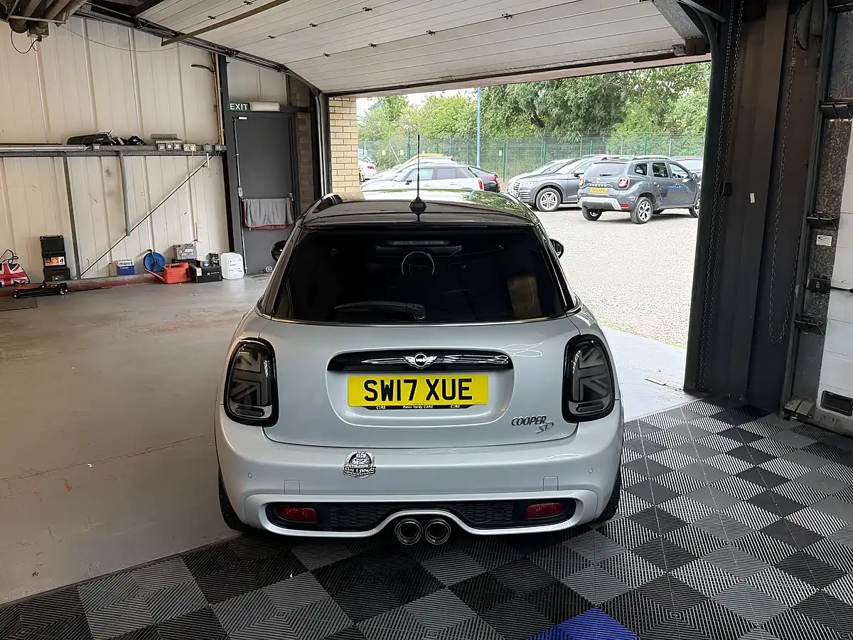 Used 2017 MINI Hatch Cooper Silver - Interior and Exterior details 6