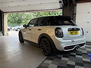 Used 2017 MINI Hatch Cooper Silver - Interior and Exterior details 8