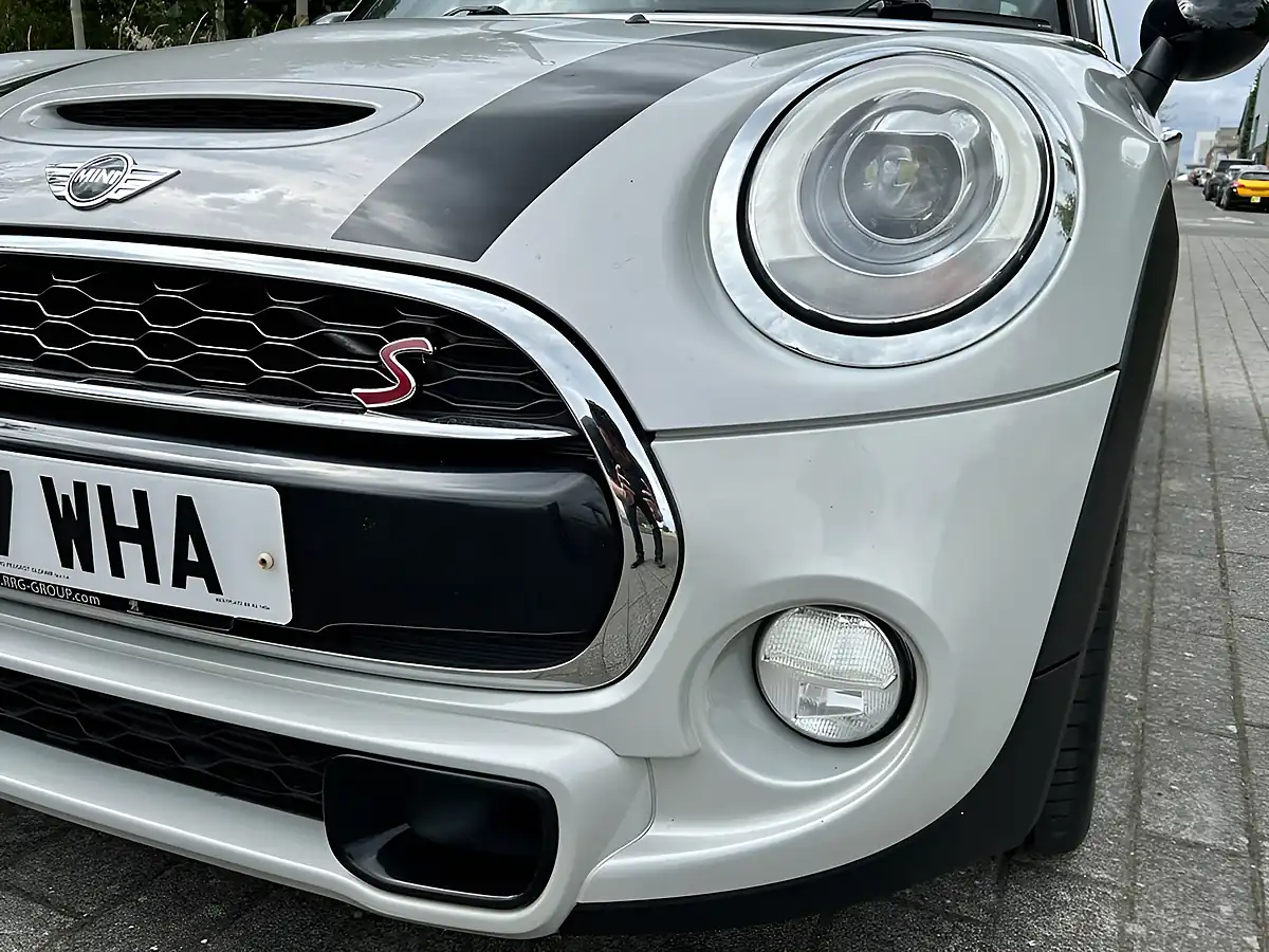 Used 2017 MINI Hatch Cooper Silver - Interior and Exterior details 11