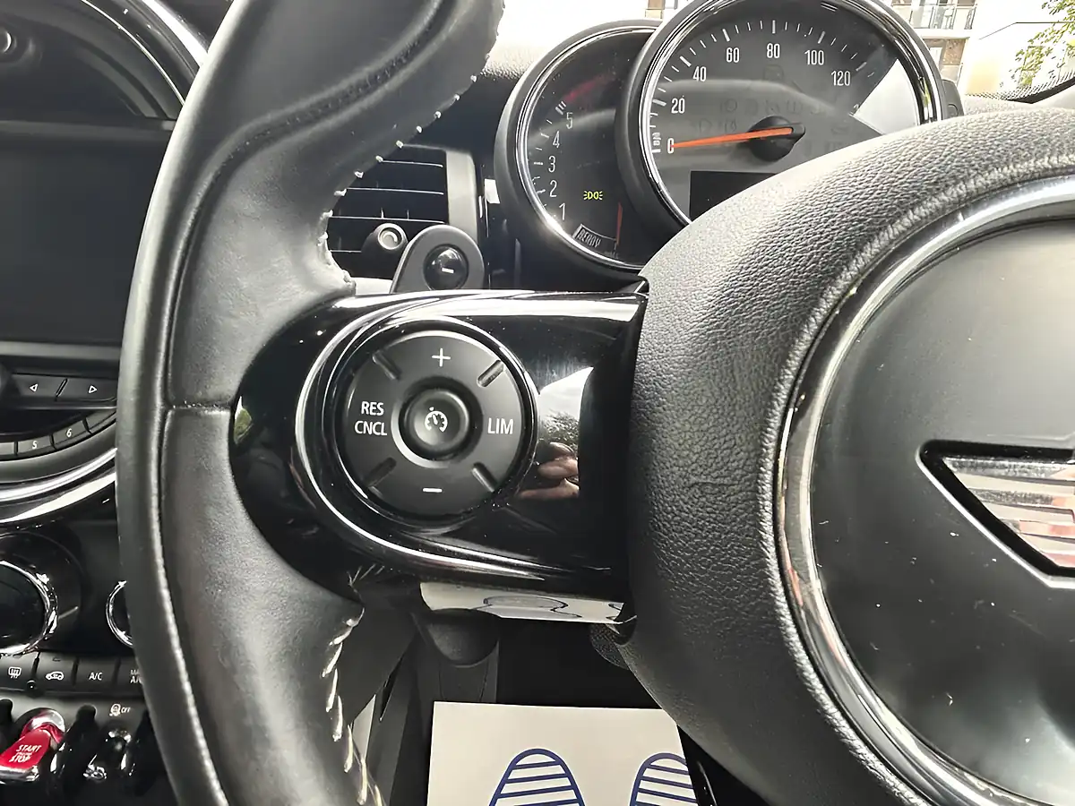 Used 2017 MINI Hatch Cooper Silver - Interior and Exterior details 16