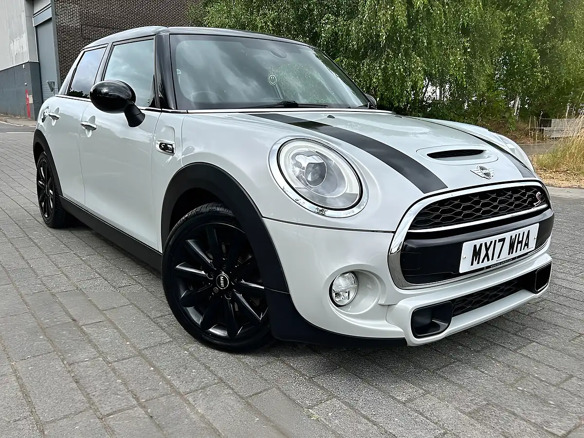 Used 2017 MINI Hatch Cooper Silver - Interior and Exterior details 5