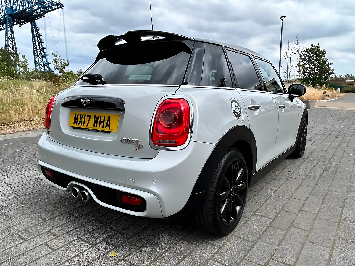 Used 2017 MINI Hatch Cooper Silver - Interior and Exterior details 8