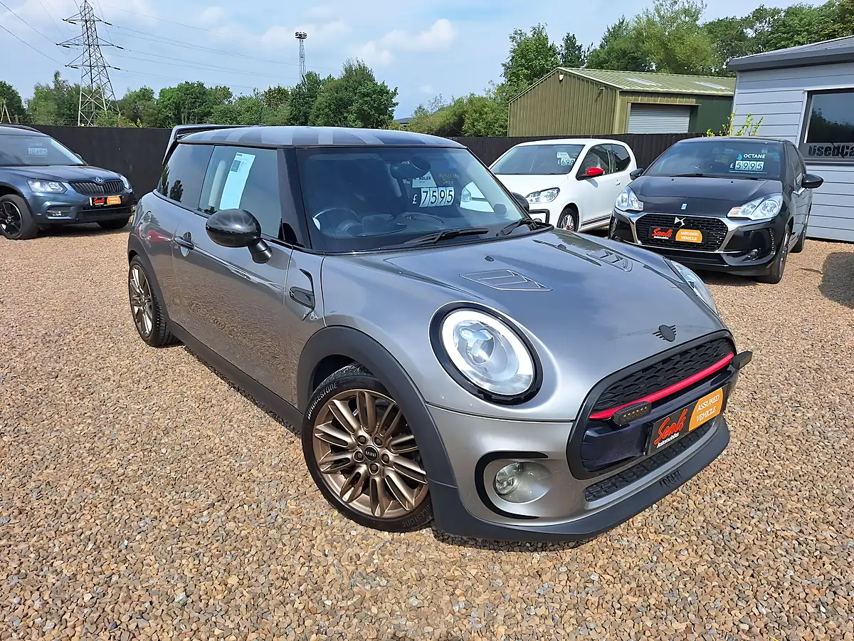 Used 2017 MINI Hatch Cooper Silver - Front View