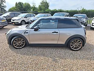 Used 2017 MINI Hatch Cooper Silver - Interior and Exterior details 13