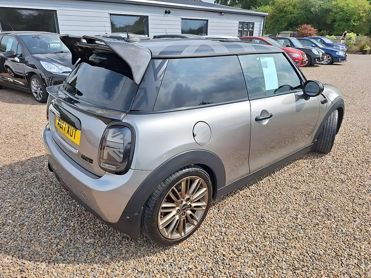 Used 2017 MINI Hatch Cooper Silver - Interior and Exterior details 14