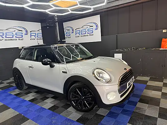 2017 MINI Hatch Cooper 1.5