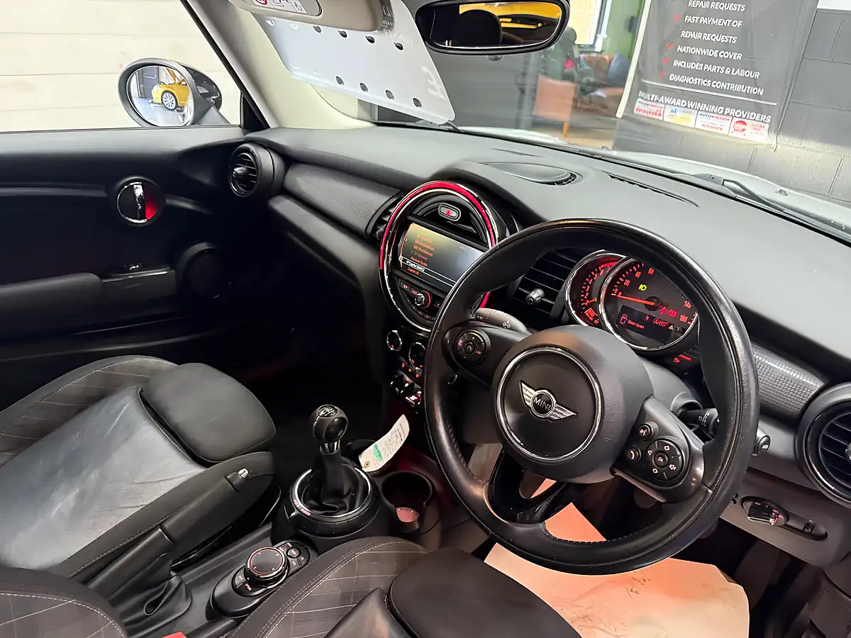 Used 2017 MINI Hatch Cooper Silver - Interior and Exterior details 10