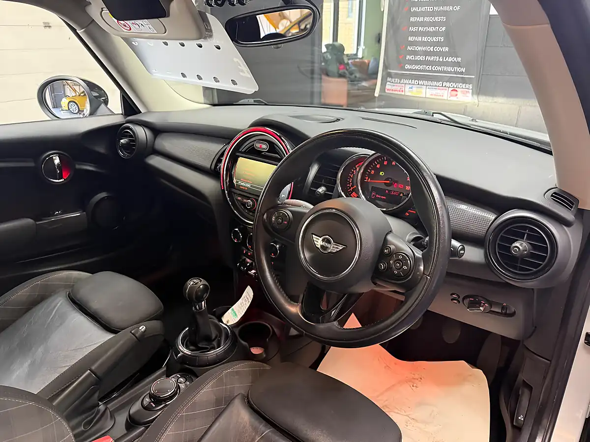 Used 2017 MINI Hatch Cooper Silver - Interior and Exterior details 8