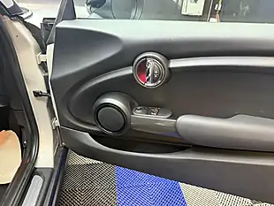 Used 2017 MINI Hatch Cooper Silver - Interior and Exterior details 9