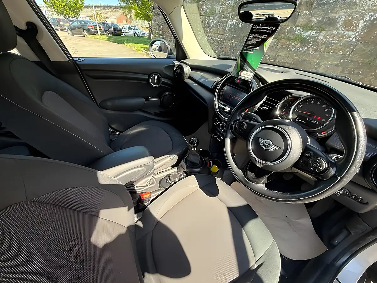 Used 2017 MINI Hatch Cooper Silver - Interior and Exterior details 18