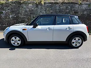 Used 2017 MINI Hatch Cooper Silver - Interior and Exterior details 6